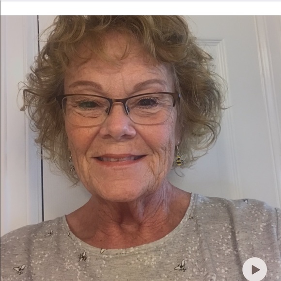 Meet your Posher, Marilyn - Picture 2 of 2